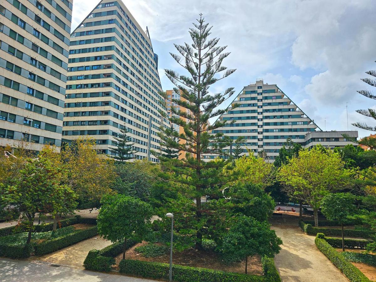 Apartamentos Las Ciencias Studio P Валенсия Экстерьер фото